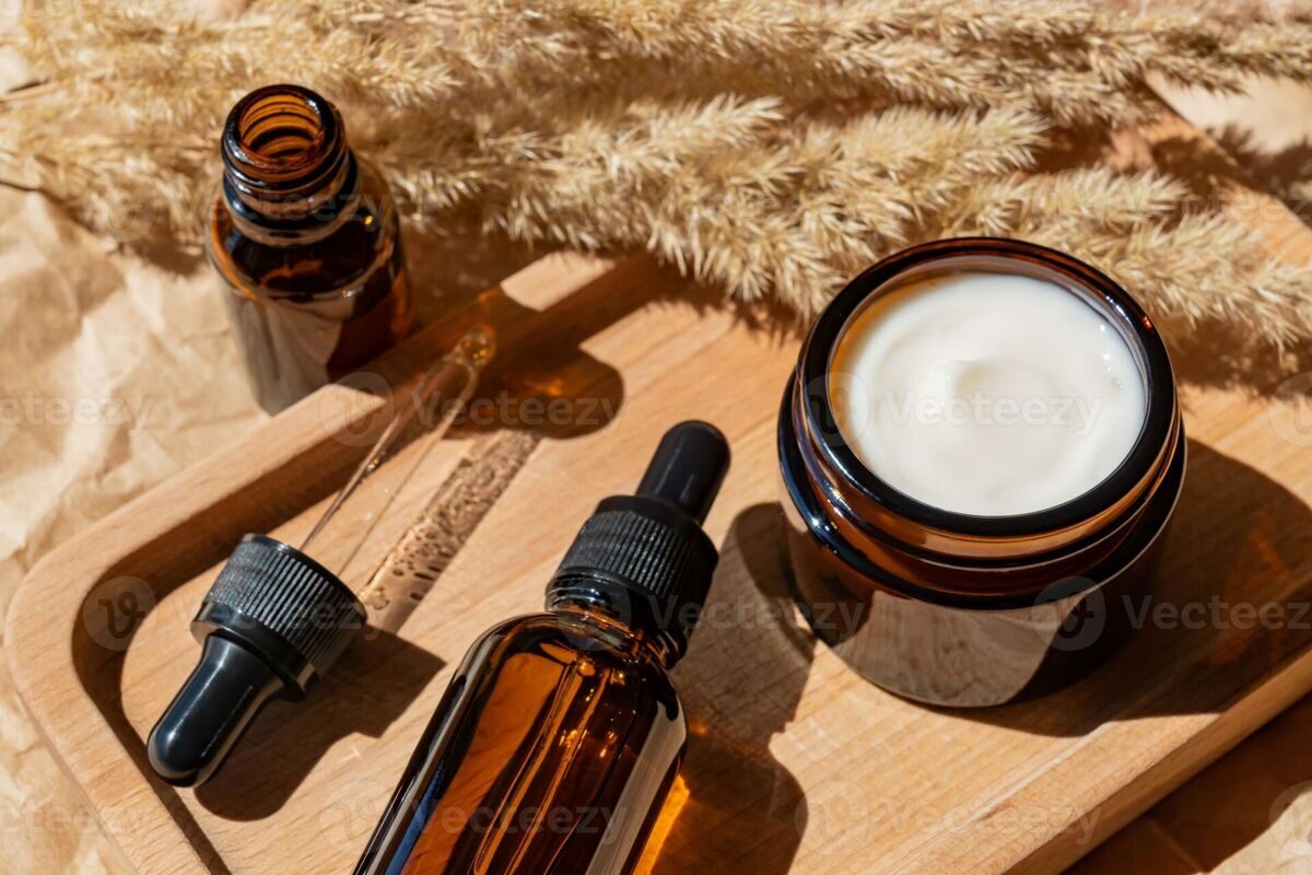 natural-luxury-cosmetics-face-cream-and-beauty-serum-with-vitamin-c-or-collagen-for-skin-care-unbranded-mockup-cosmetics-on-